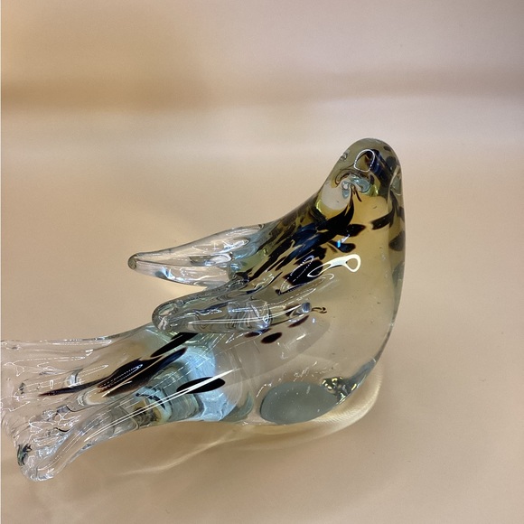 BEAUTIFUL ART GLASS Seal Decor or Paperweight - Picture 3 of 11